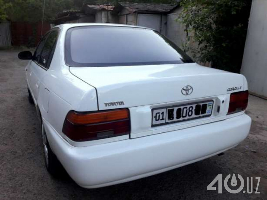Toyota Corolla VII (E100)