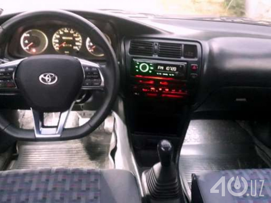 Toyota Corolla VII (E100)