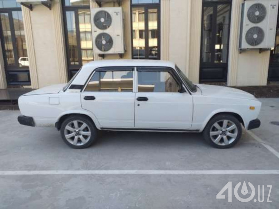 LADA (ВАЗ) 2105