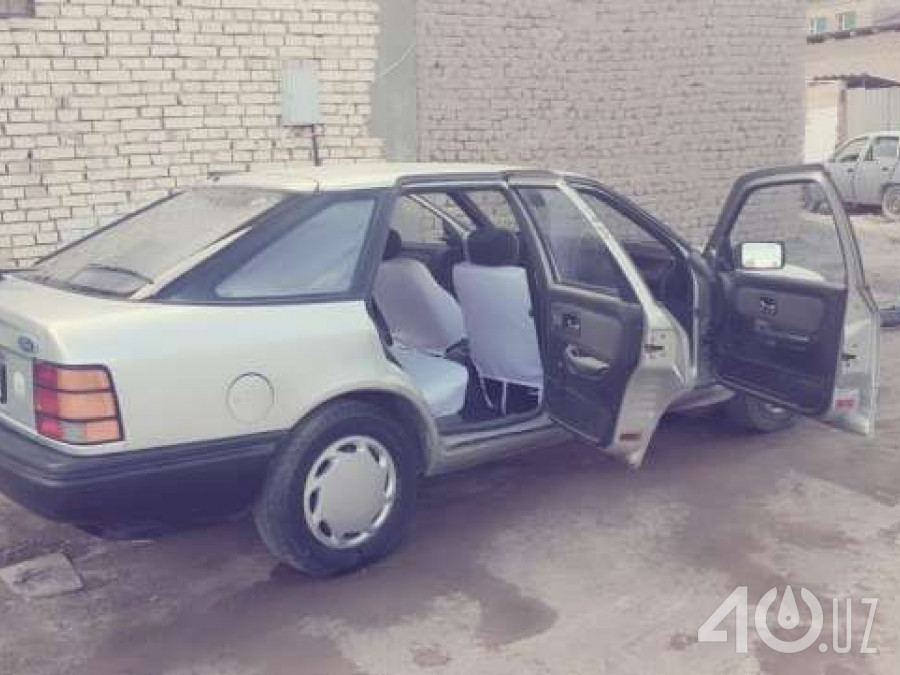 Ford Scorpio I