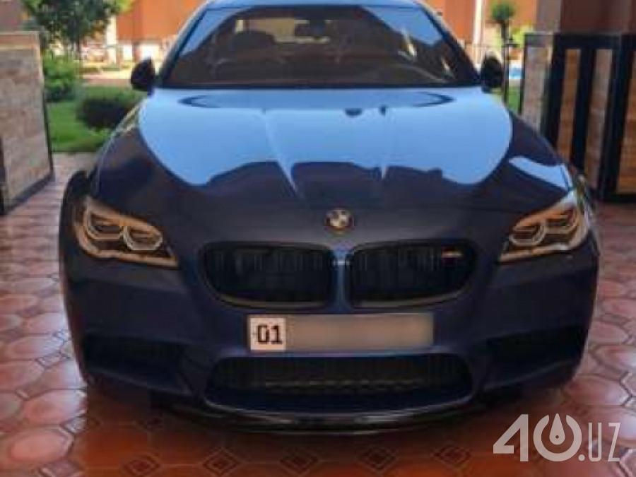 BMW M5 V (F10)