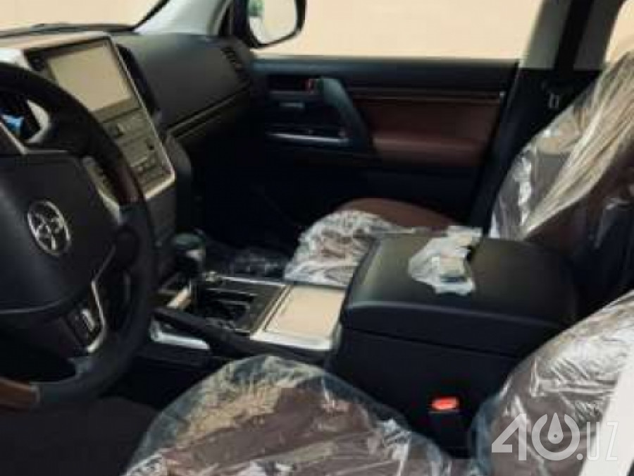 Toyota Land Cruiser 200 Series Рестайлинг 2