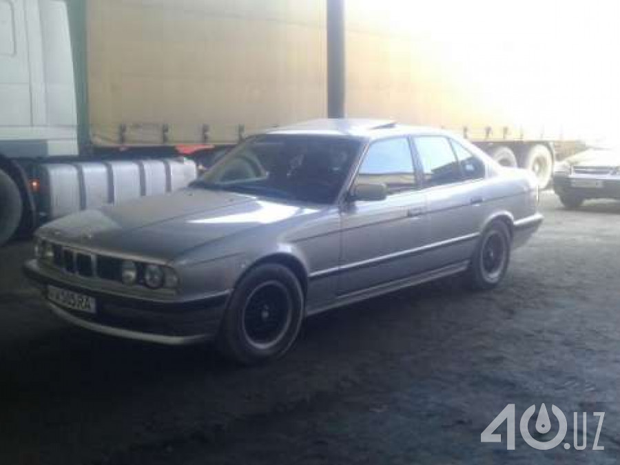 BMW M5 II (E34)