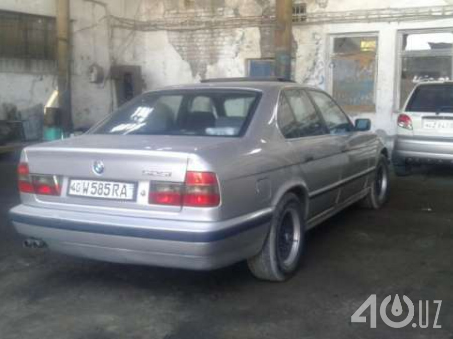 BMW M5 II (E34)