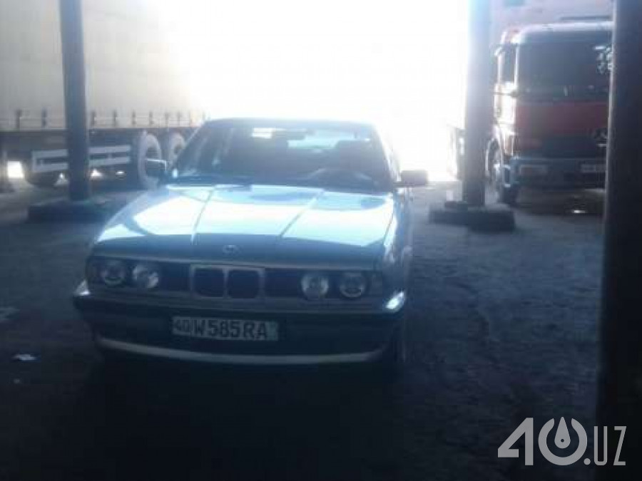 BMW M5 II (E34)