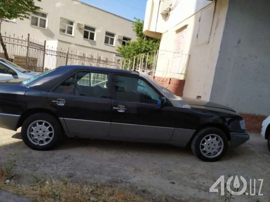 Mercedes-Benz W124