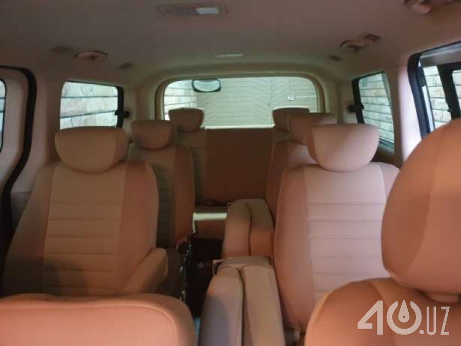 Hyundai H-1 II