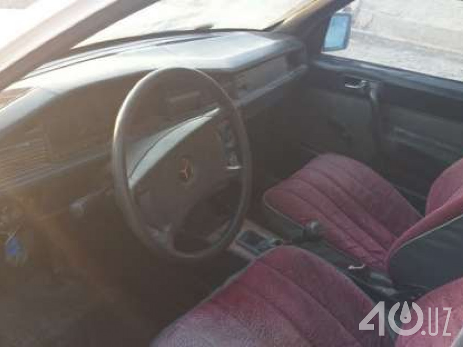 Mercedes-Benz 190 (W201)