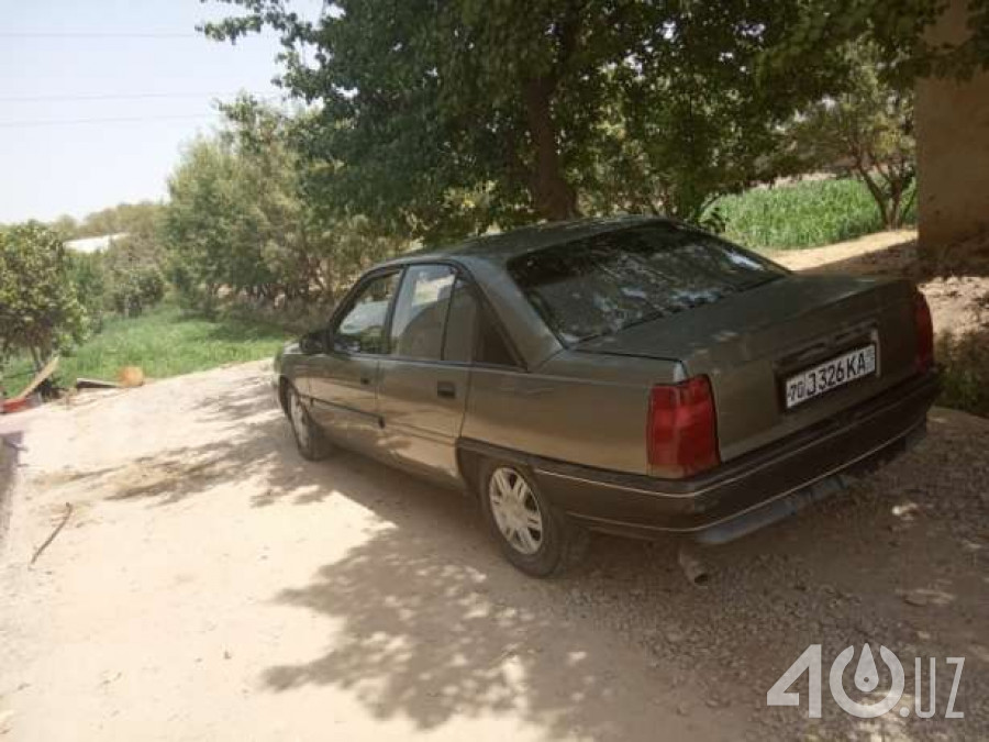 Opel Omega A