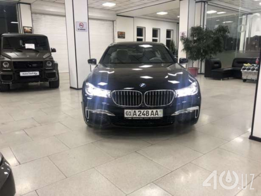 BMW 7 серия VI (G11/G12)