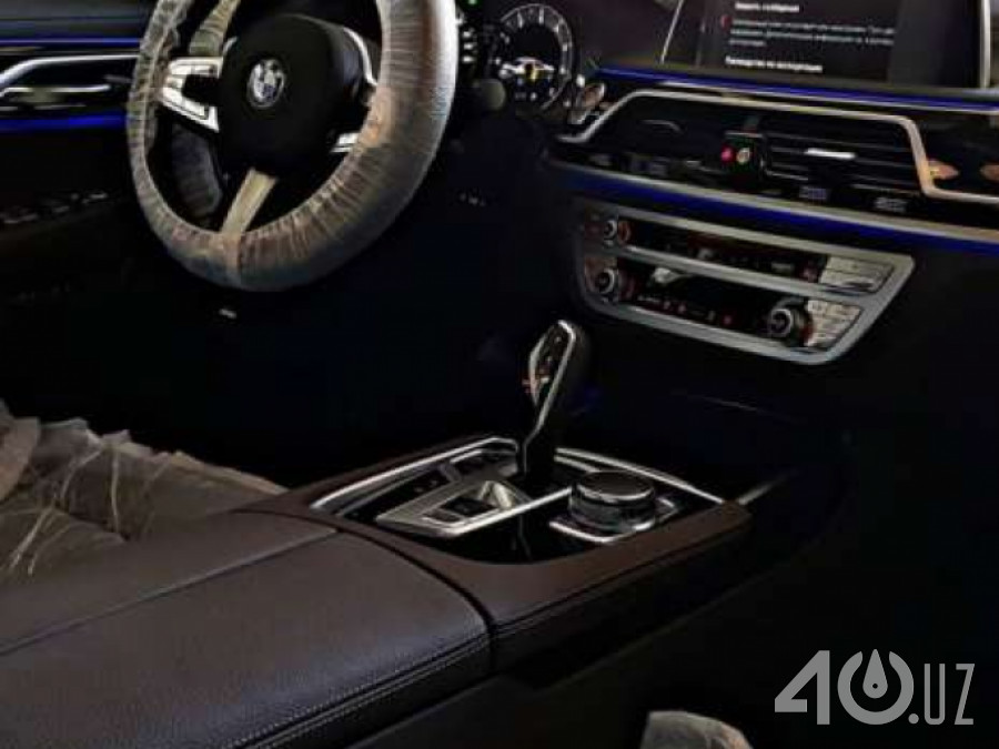 BMW 7 серия VI (G11/G12)