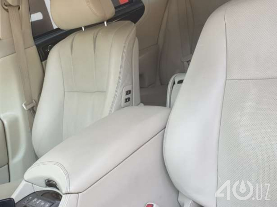 Lexus LS IV