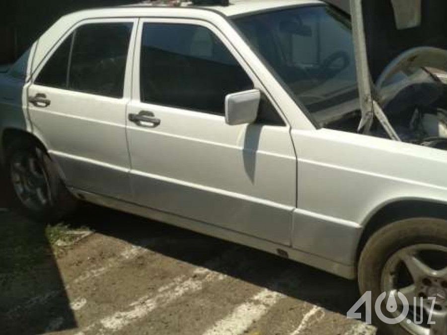 Mercedes-Benz 190 (W201)