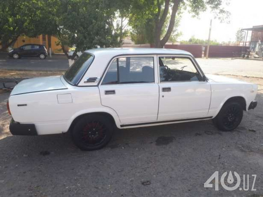 LADA (ВАЗ) 2105