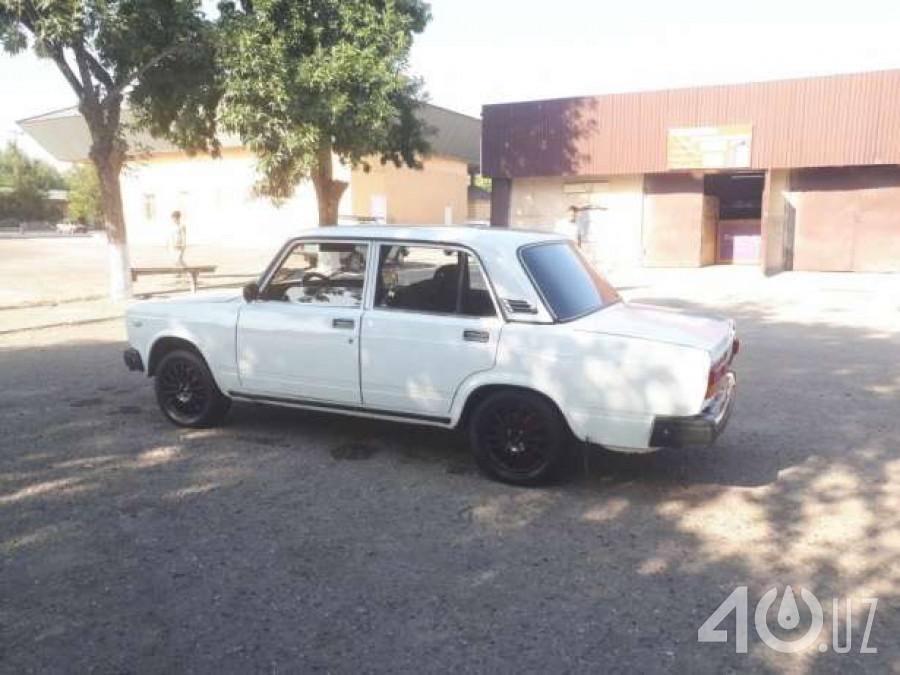 LADA (ВАЗ) 2105