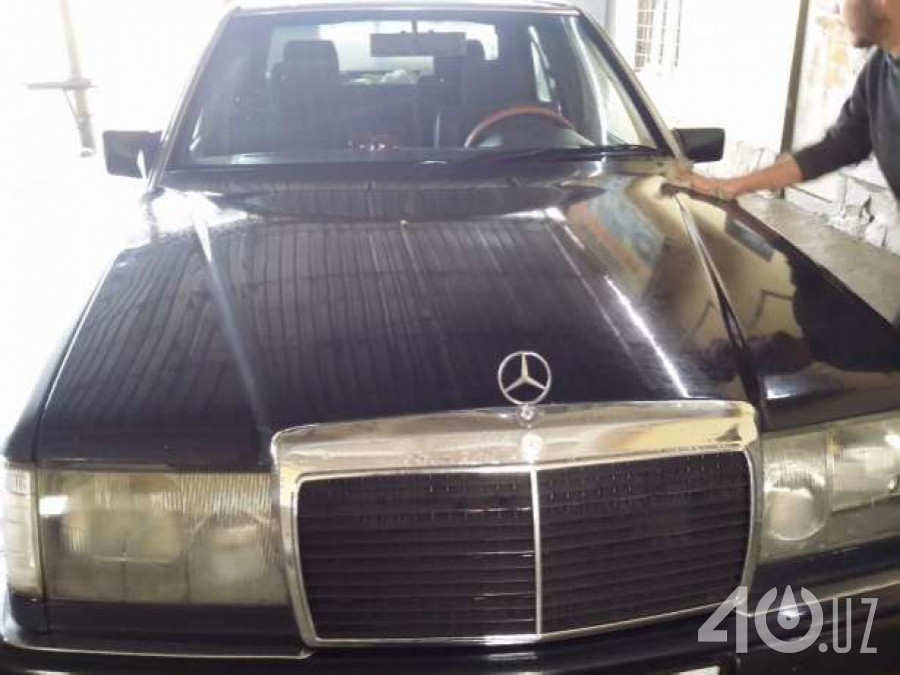Mercedes-Benz W124