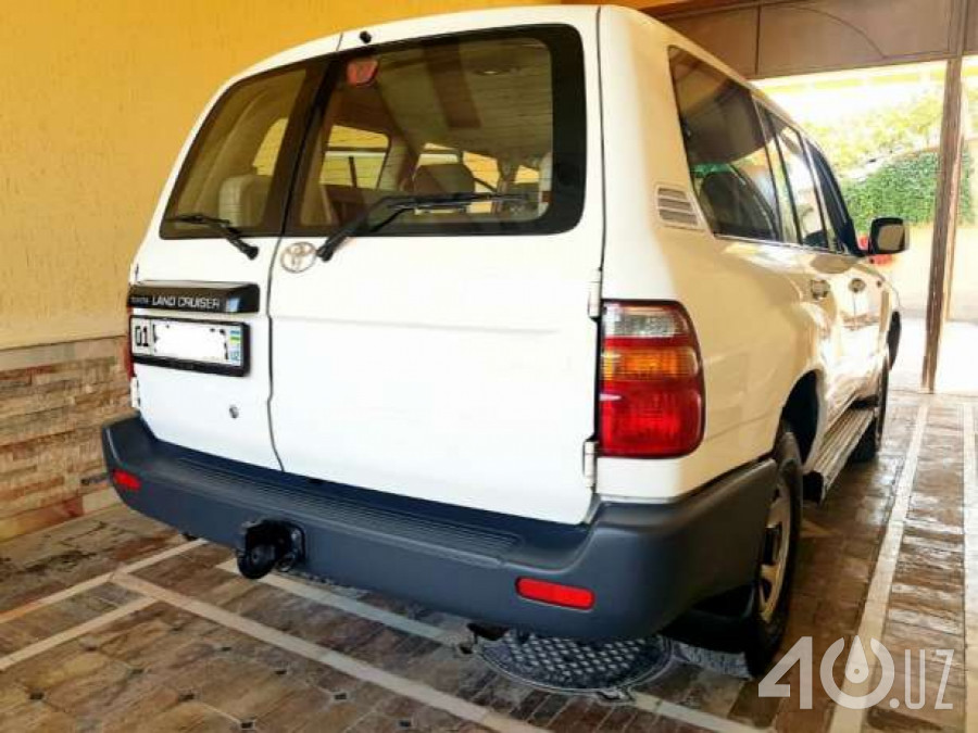 Toyota Land Cruiser 100 Series