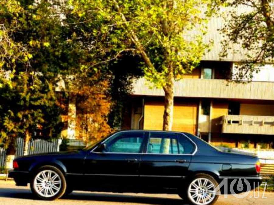BMW 7 серия II (E32)