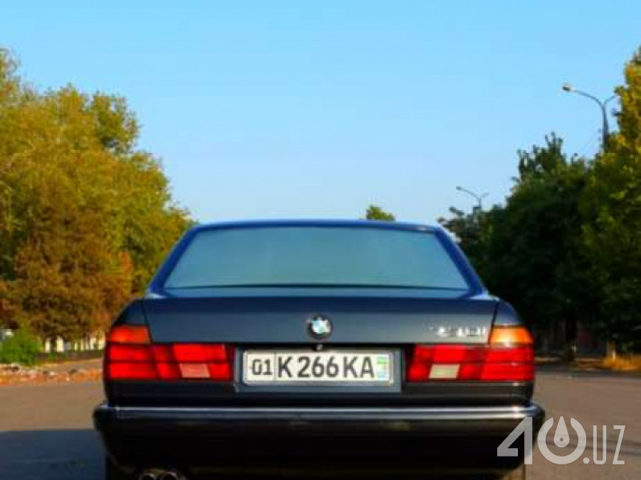 BMW 7 серия II (E32)