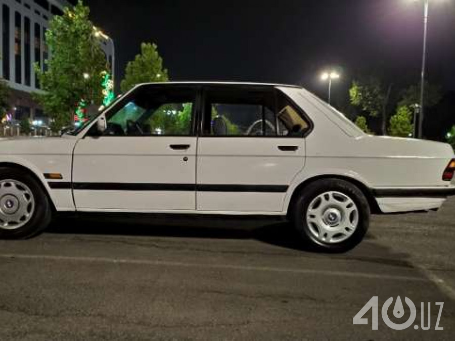BMW 5 серия II (E28)