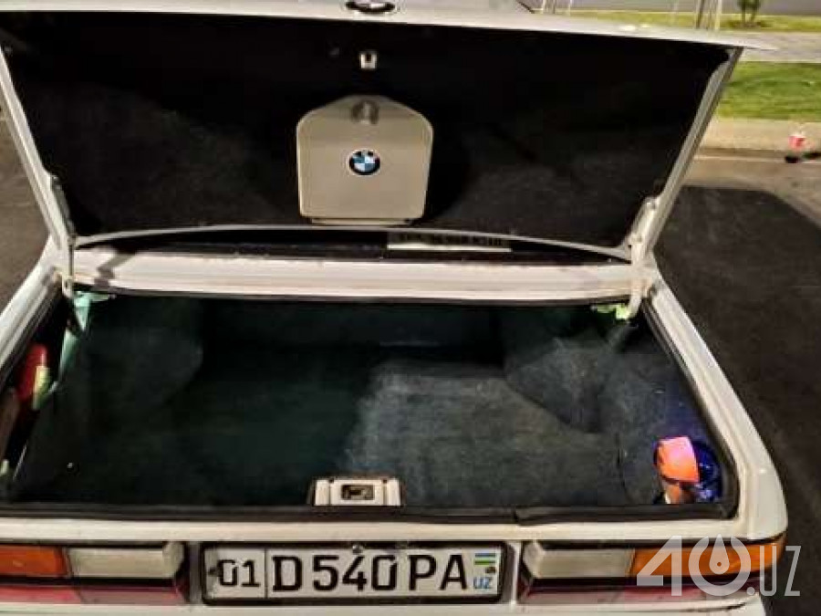 BMW 5 серия II (E28)
