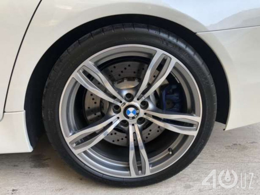 BMW M5 V (F10)