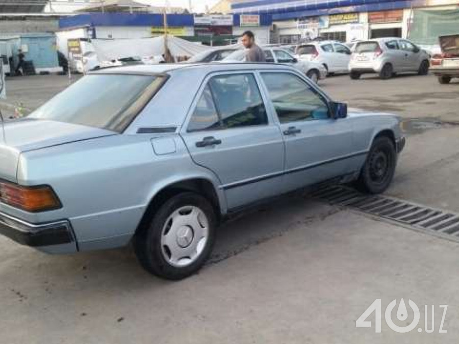 Mercedes-Benz 190 (W201)