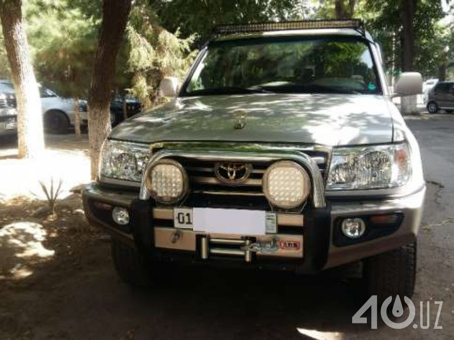 Toyota Land Cruiser 100 Series