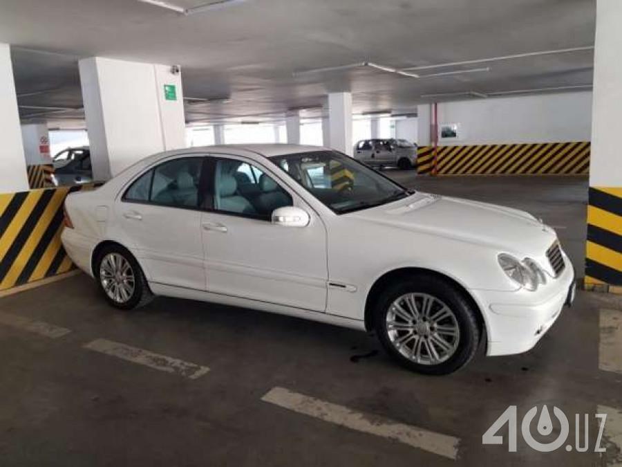 Mercedes-Benz C-klasse II (W203)