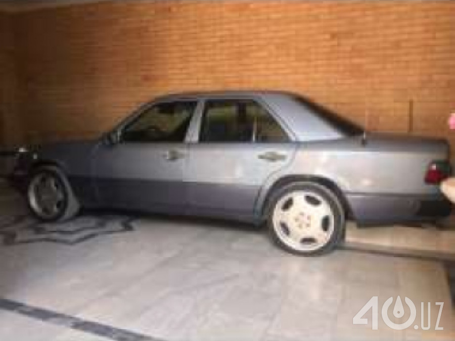 Mercedes-Benz W124
