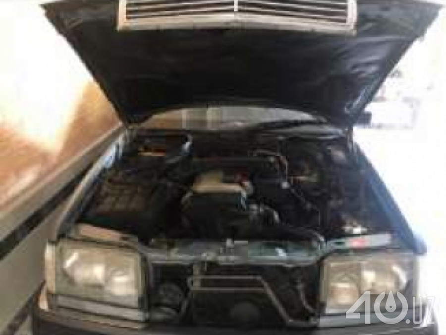 Mercedes-Benz W124
