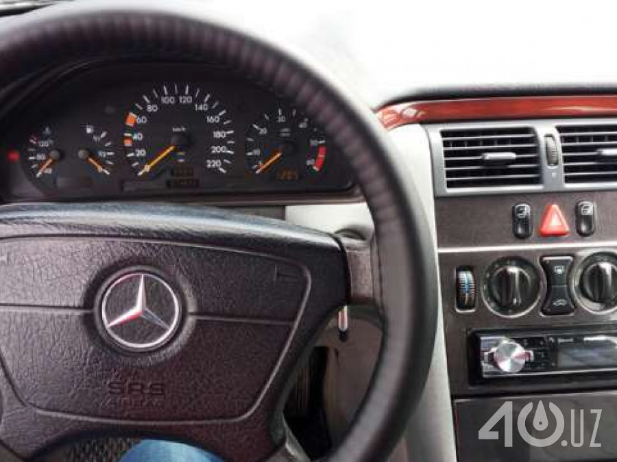 Mercedes-Benz E-klasse II (W210, S210)