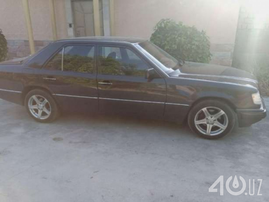Mercedes-Benz W124