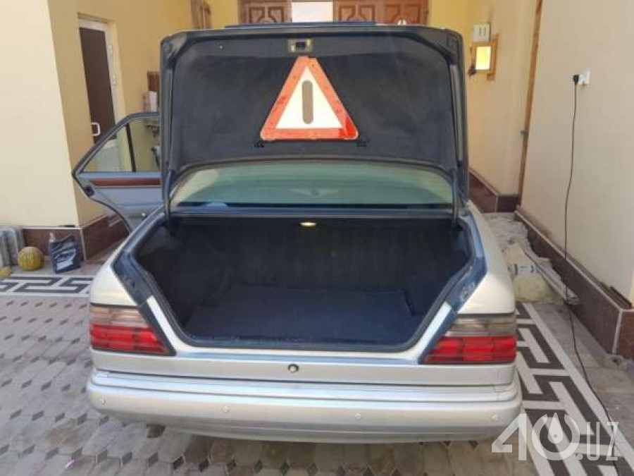 Mercedes-Benz E-klasse I (W124)