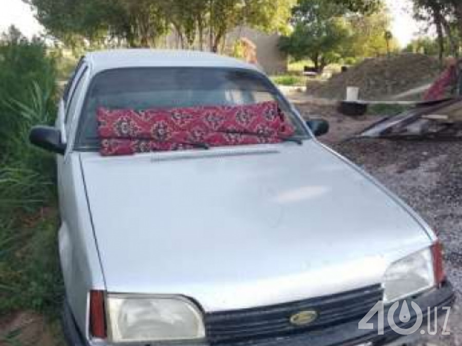 Opel Omega A