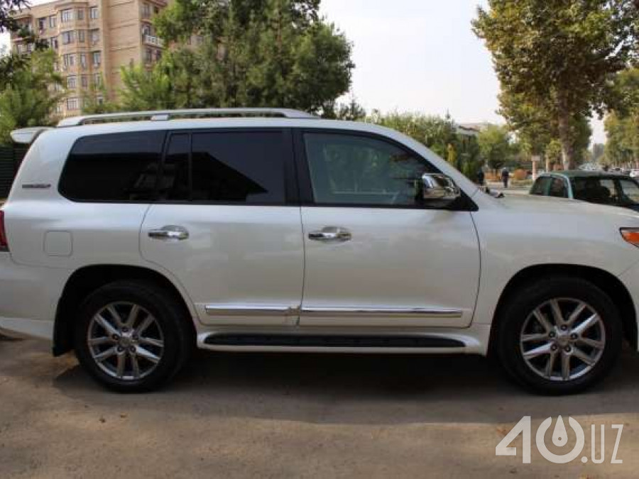 Toyota Land Cruiser 200 Series Рестайлинг 1