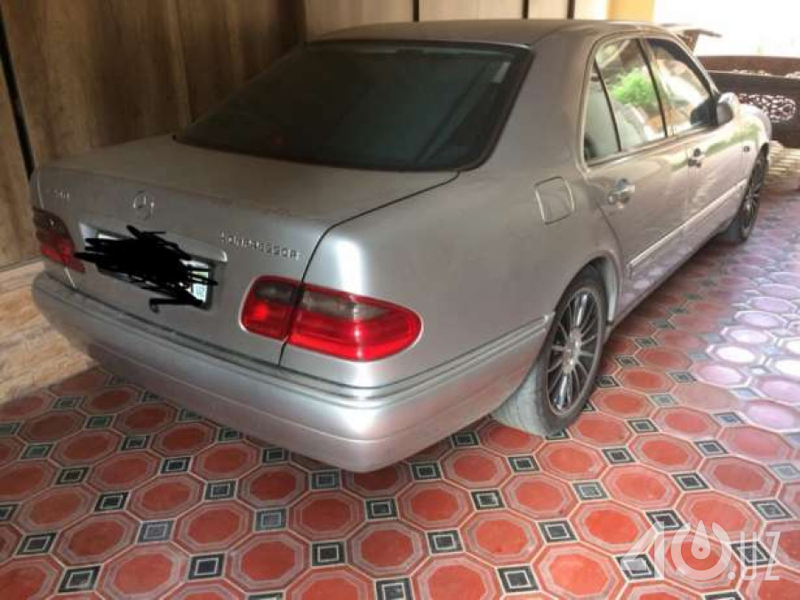 Mercedes-Benz E-klasse II (W210, S210)