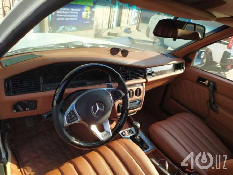 Mercedes-Benz 190 (W201)