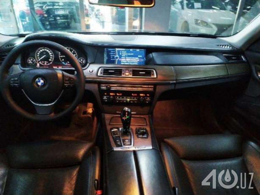 BMW 7 серия V (F01/F02/F04)