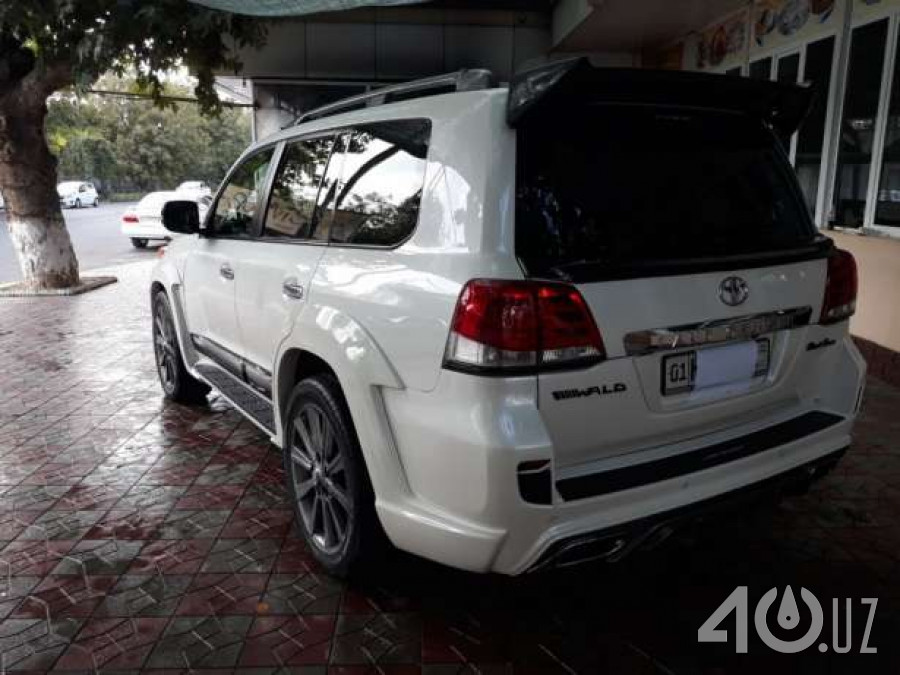 Toyota Land Cruiser 200 Series Рестайлинг 1