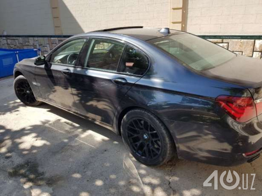 BMW 7 серия V (F01/F02/F04)
