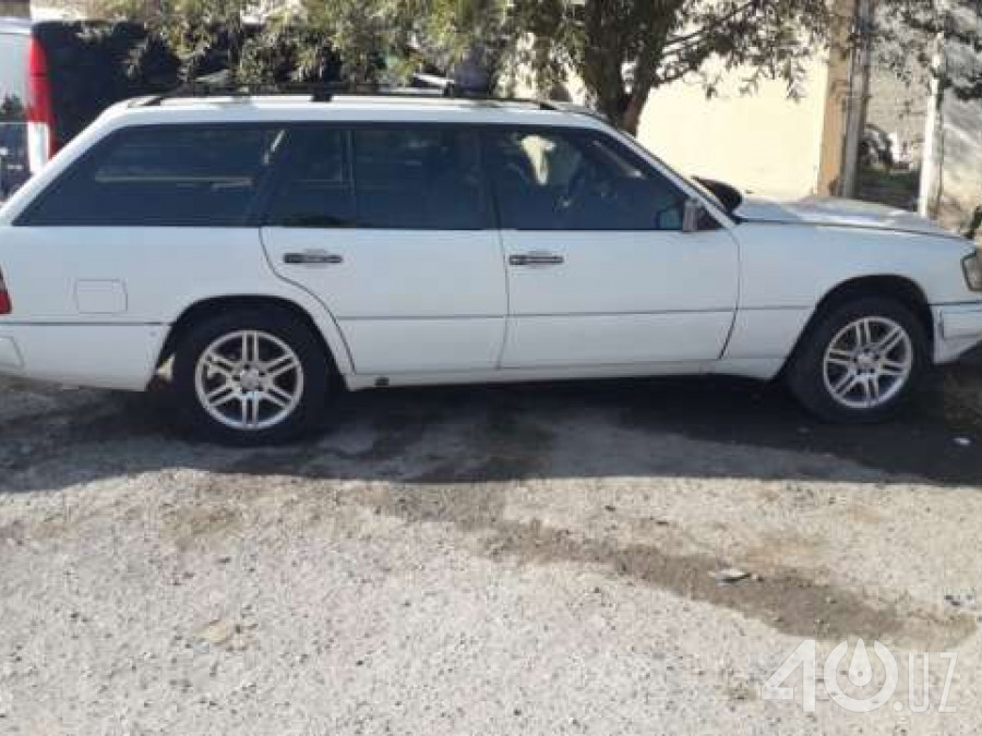 Mercedes-Benz W124
