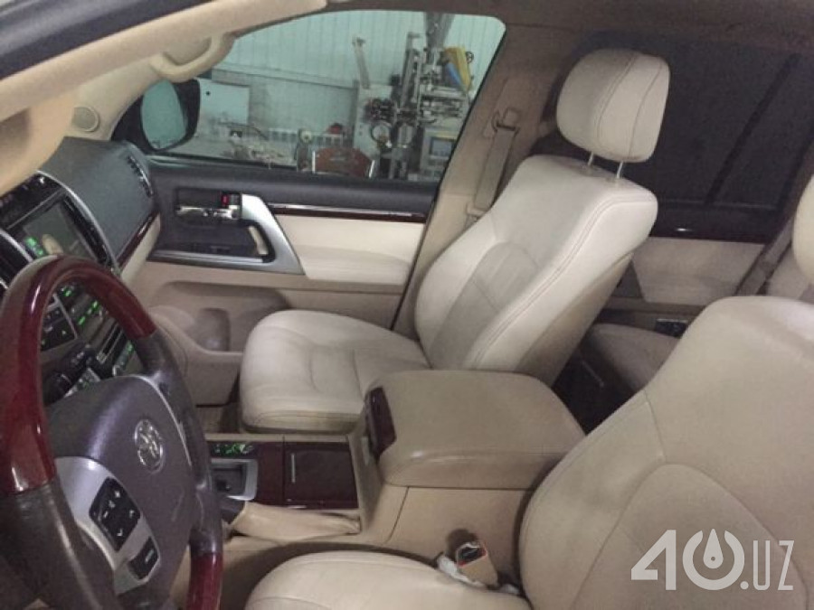 Toyota Land Cruiser 200 Series Рестайлинг 2