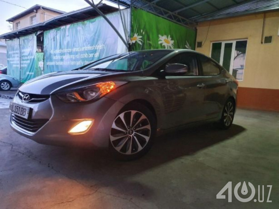 Hyundai Avante V