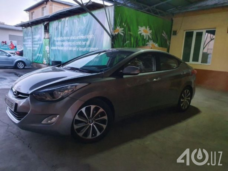 Hyundai Avante V
