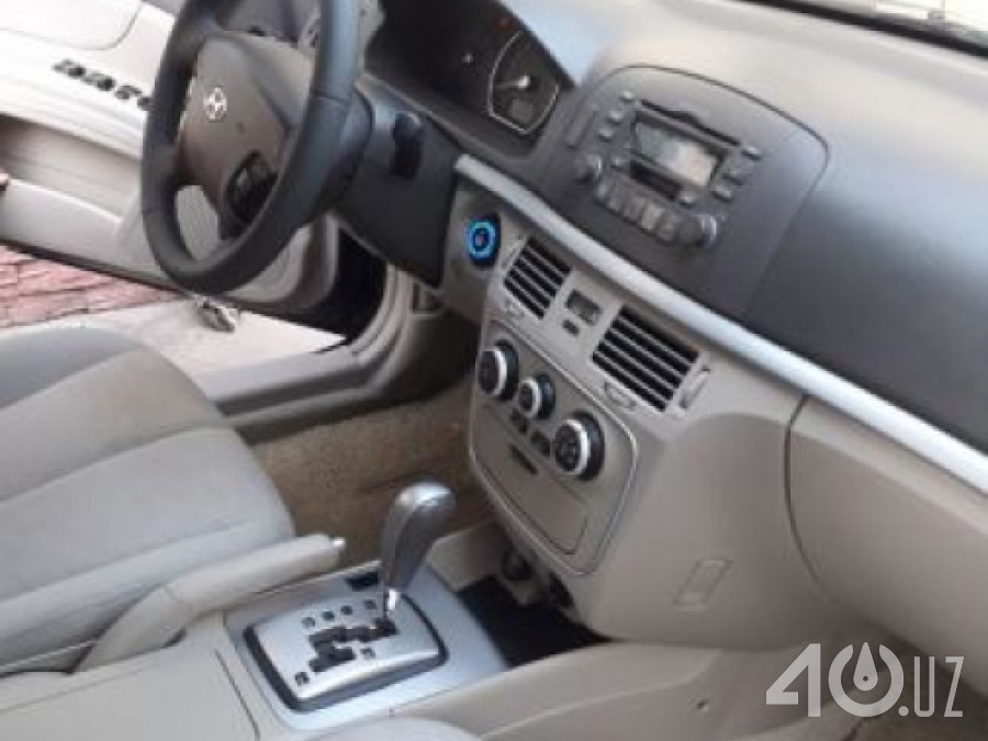 Hyundai Sonata V (NF)