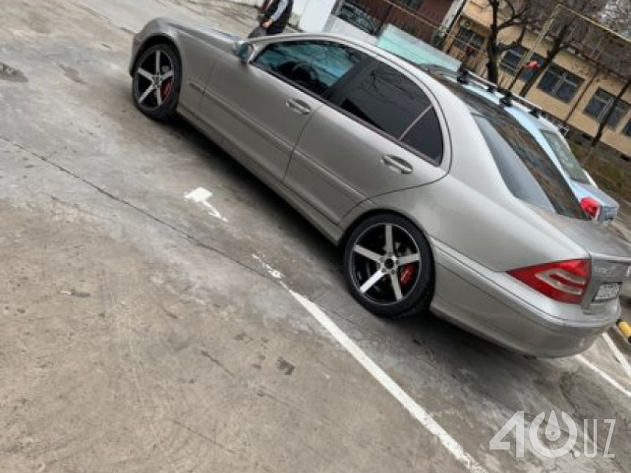 Mercedes-Benz C-klasse II (W203)