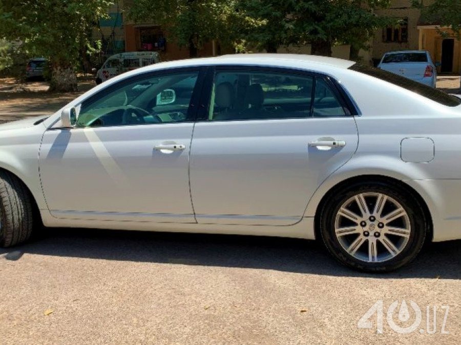 Toyota Avalon III