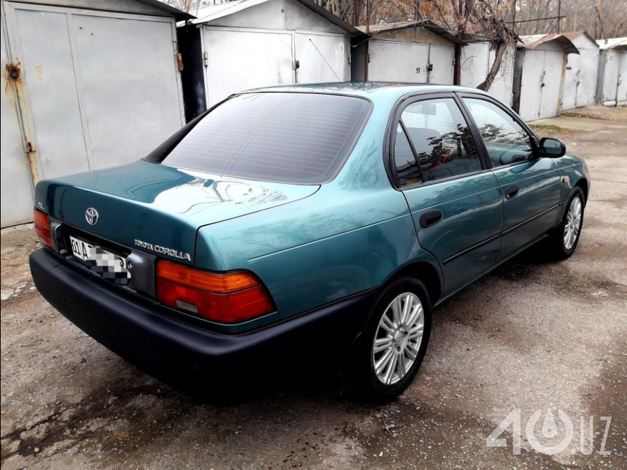 Toyota Corolla VII (E100)