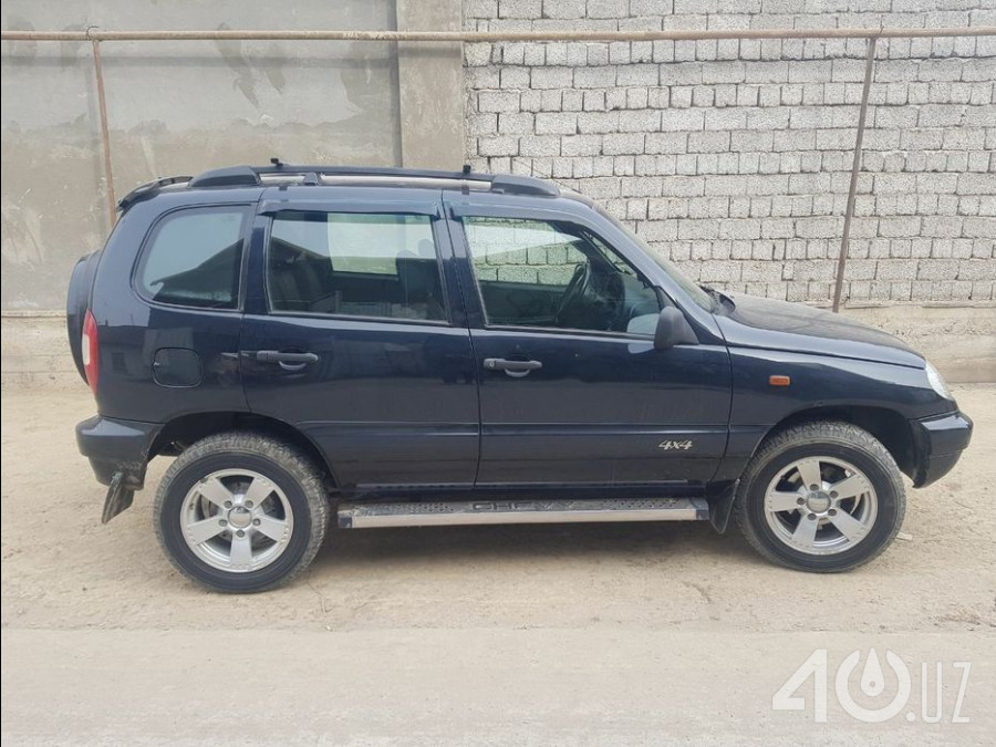 Chevrolet Niva I